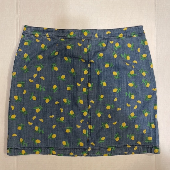 Karen Scott denim skirt with lemon print size 8 - Picture 2 of 4
